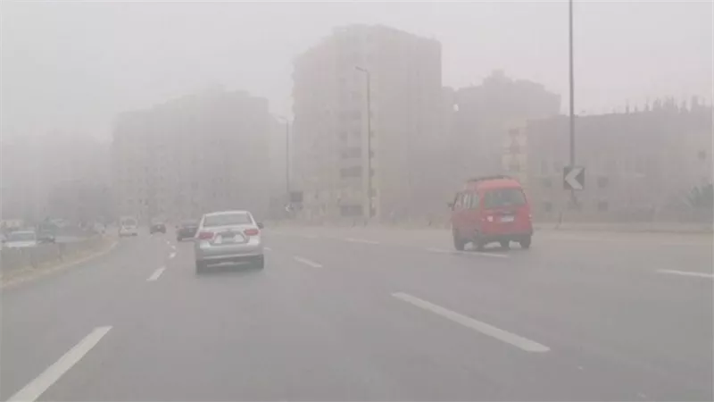«أسبوع الصقيع» يضرب مصر.. الحرارة 5 درجات والشبورة تصل لحد الضباب