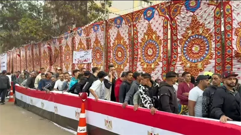توافد جماهيري واسع في السلام وسط تأمين محكم وتنظيم مثالي