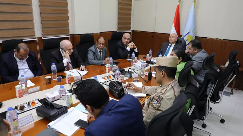 محافظ القاهرة: بدء التصويت فى كافة لجان العاصمة دون معوقات