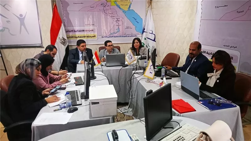 غرفه عمليات حزب المؤتمر تتابع سير العملية الانتخابية لحظة بلحظة لضمان نجاحها