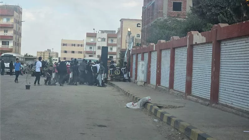 توافد الناخبين للإدلاء بأصواتهم في انتخابات مجلس النواب بمدينة بدر