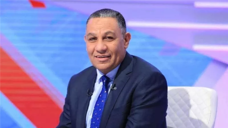 وزير الشباب والرياضة يهنئ محمد إبراهيم لتعيينه رئيسًا للتليفزيون المصري 