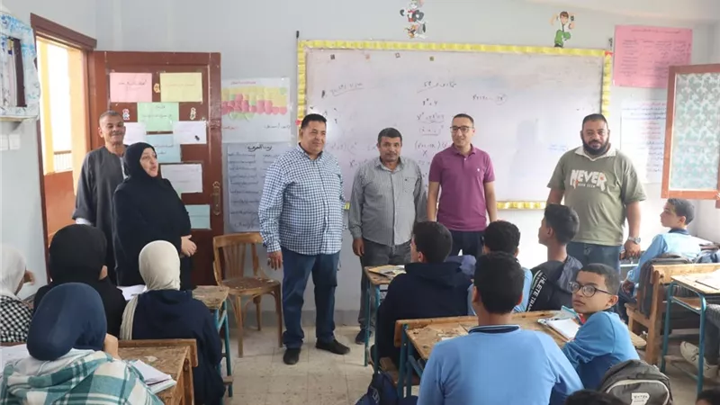 محافظ بنى سويف يشدد على استمرار وتكثيف الجولات الميدانية للجنة شؤون القرى
