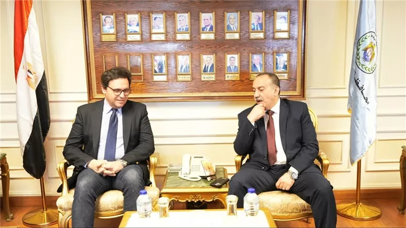 وزير الثقافة ومحافظ أسيوط يبحثان تطوير المواقع الثقافي