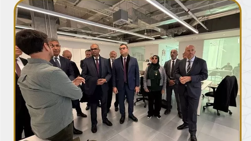 وزير الإسكان يبحث تعزيز التعاون مع «أكسيونا» الإسبانية في مشروعات المياه والتح
