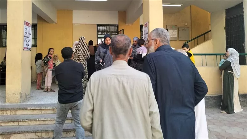 توافد الناخبين فى لجان الخانكة بالقليوبية للتصويت في انتخابات مجلس النواب2025 