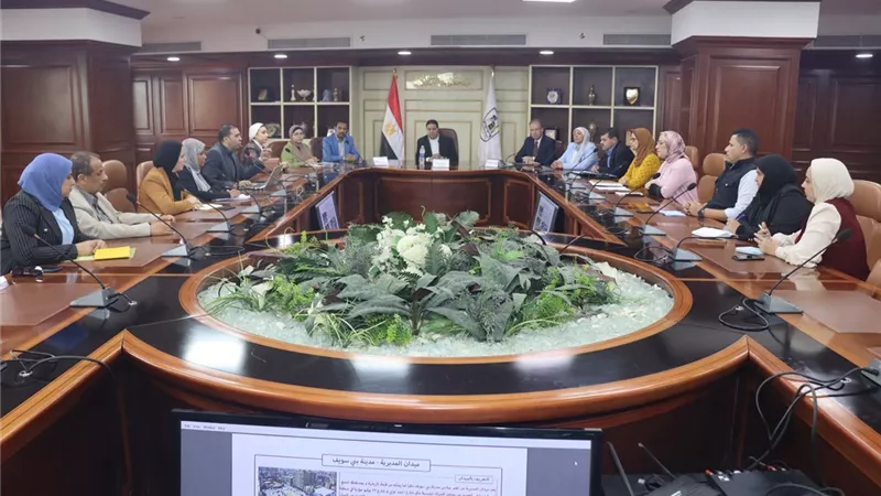 بني سويف تنسق جهودها لتطبيق الهوية البصرية على المرافق العامة