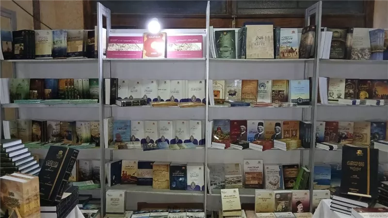 الكتب والوثائق القومية في معرض كلية الدراسات الإسلامية والعربية بالإسكندرية