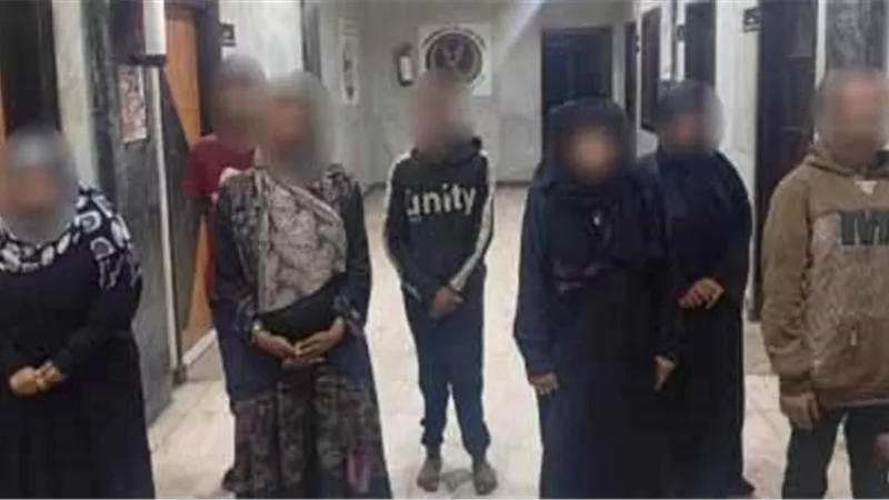 ضبط 10 أشخاص استغلوا 15 طفلاً في التسول وبيع السلع بالجيزة 