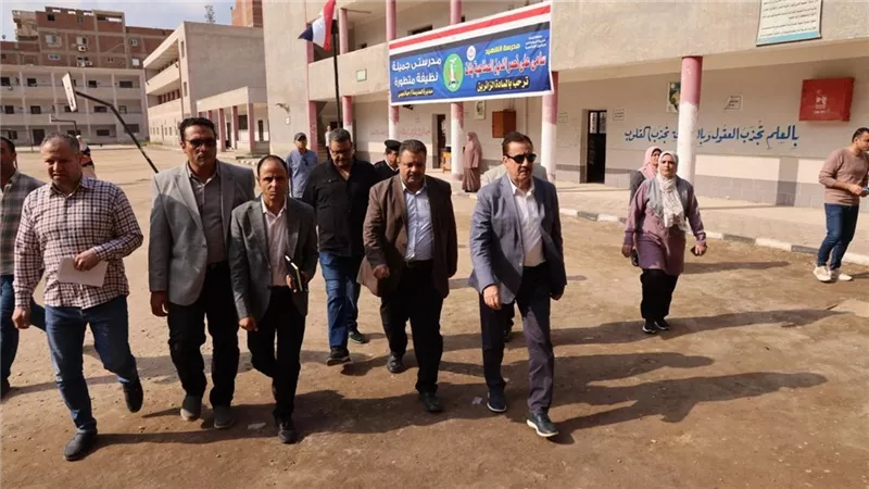 محافظ المنوفية يتفقد مدرسة صناعية ويشدد على الانضباط ودعم التعليم الفني