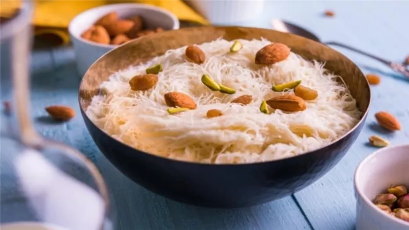 طريقة عمل سيوايان الباكستانية .. حلى الشعيرية بخطوات سهلة 	