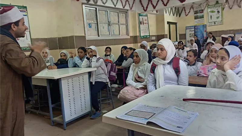 مديرية أوقاف القليوبية تنظم ندوات بالمدارس حول 