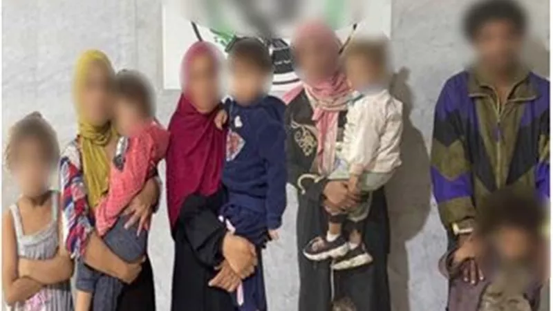 ضبط 14 متهما استغلوا 15 طفلا من الأحداث في التسول وبيع السلع بالإلحاح بالجيزة