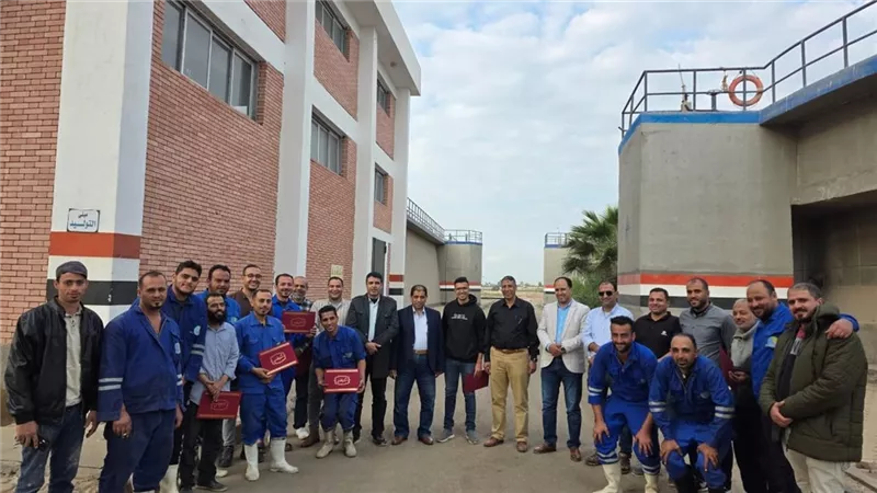 رئيس مياة المنوفية يتفقد محطة معالجة المياه ويُكرم فريق العمل بالمحطة