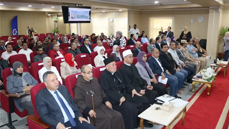 محافظ السويس يلتقي ممثلي الشركات السياحية ويؤكد بتعزيز مكانة السويس على الخريط