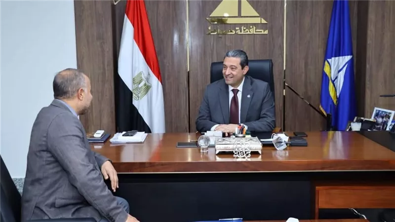محافظ دمياط يلتقي مدير عام هيئة البريد الجديد لبحث توسعات المنظومة 
