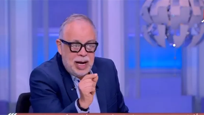 أشرف زكي يكشف عن مشروع 