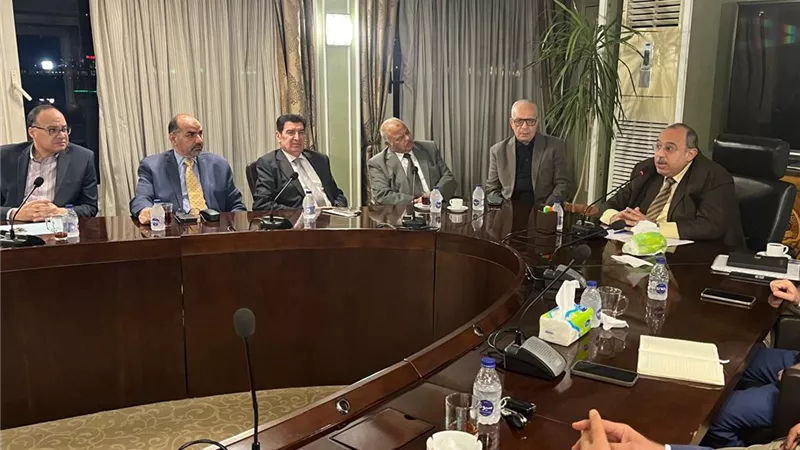 محمد عبد الظاهر يجتمع بقيادات الجبهة الوطنية بالجيزة استعدادا لجولة الإعادة