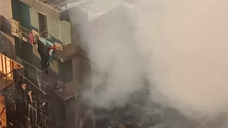 بالفيديو.. آثار حريق لوكيشن مسلسل الكينج لمحمد إمام داخل استوديو مصر