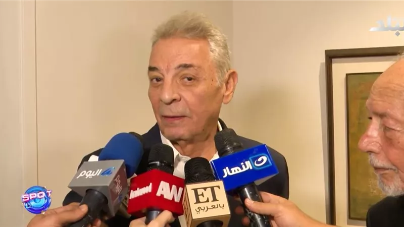 محمود حميدة: معرض الفن التشكيلي يمنحني تجربة مدهشة|فيديو