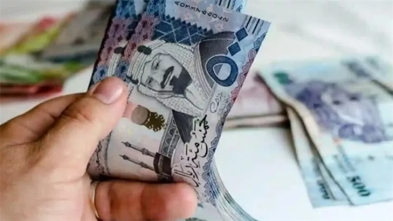 الريال السعودي يحافظ على ثباته.. أسعار السبت بالبنوك المصرية