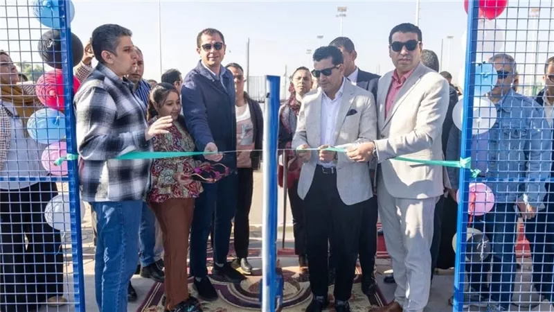 وزير الشباب والرياضة يدشن ملعب البادل ومركز 