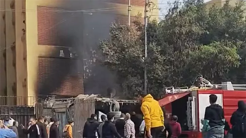 السيطرة على حريق اندلع في محل دون خسائر في الأرواح بسوهاج 