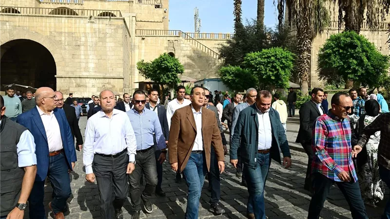 مدبولي: إعادة تأهيل المباني والمحال والواجهات التاريخية وتعظيم القيمة التراثية