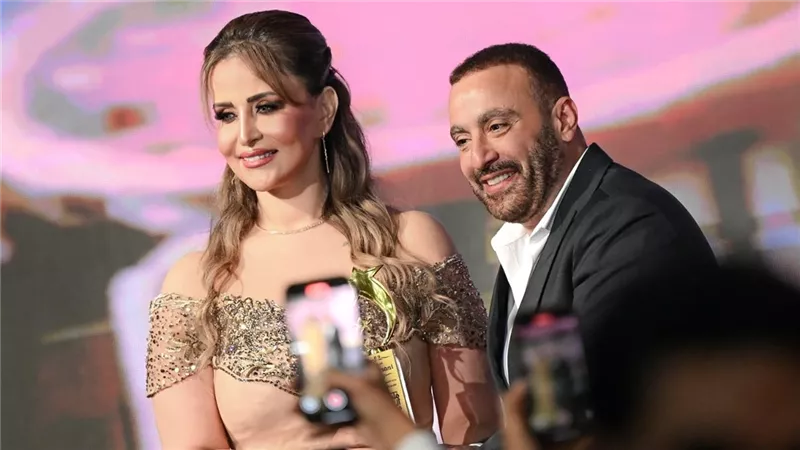 «السقا ورمضان».. أبرز نجوم الفن والإعلام المكرمين بملتقى التميز والابداع |صور