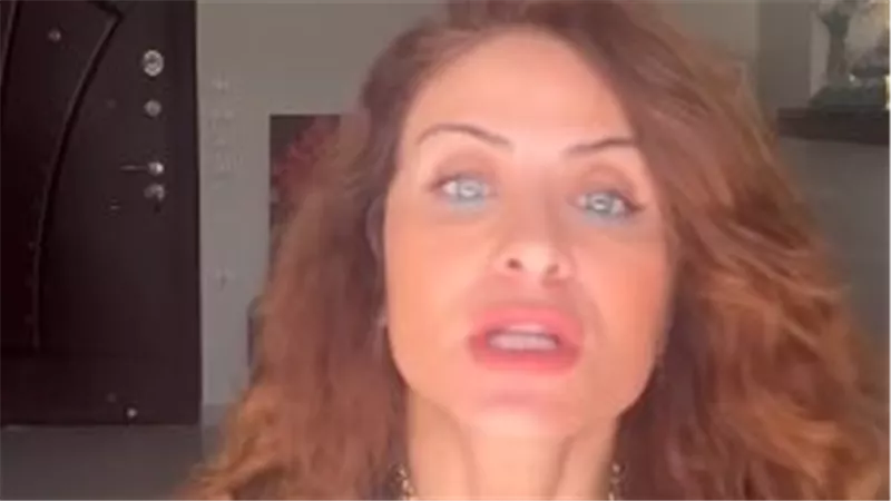 هيدي كرم تبدي رأيها في فكرة التناقض وتوجه رسالة لجمهورها عبر إنستجرام