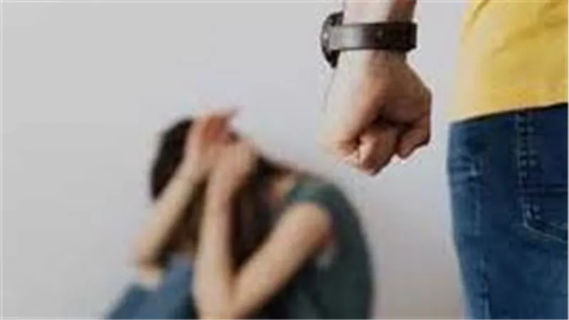 جدل تشريعي حول مدى فاعلية القوانين المنظمة لعلاقة الآباء والأبناء بالمجتمع