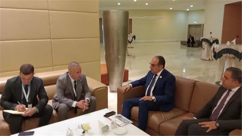  وزير قطاع الأعمال العام يلتقي مدير مؤسسة تطوير صناعة السيارات بالجزائر