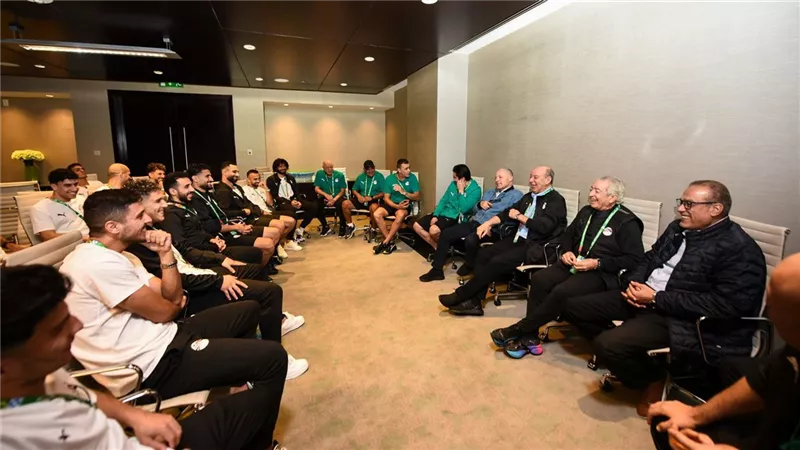 أبو ريدة يحفز لاعبي المنتخب الوطني المشارك في كأس العرب قبل انطلاق البطولة
