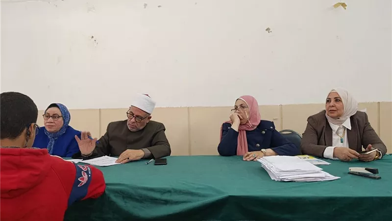 فحص 40 ملفا بلجنة مقابلات القبول لـ الدمج التعليمي بمنطقة بني سويف الأزهرية