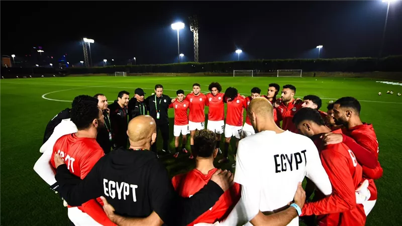 إصابة نجم الأهلي تشعل أزمة هجومية في منتخب مصر قبل البطولة العربية