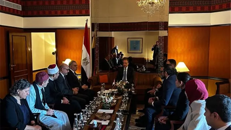 من إسلام آباد.. وزير الخارجية يؤكد: الجاليات المصرية على رأس أولويات الدولة
