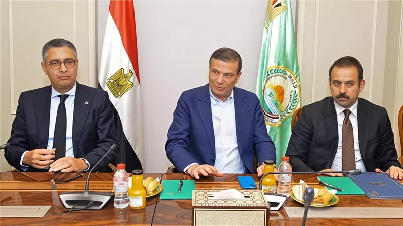 وزيرا الزراعة والتموين ومستقبل مصر يبحثون مع اتحاد الدواجن تحفيزالإنتاج المحلي