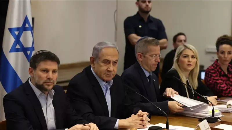 نتنياهو يقر زيادة قياسية لموازنة الدفاع الإسرائيلية بـ107 مليارات دولار