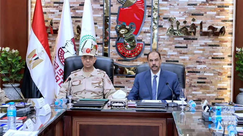 محافظ سوهاج وقائد الدفاع الشعبي والعسكري يشهدان فعاليات التدريب العملي المشترك