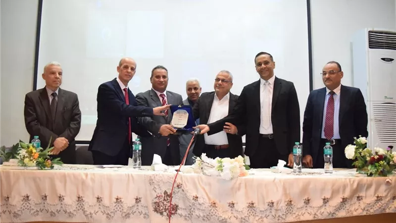 رئيس جامعة بني سويف يشهد ورشة عمل متخصصة بعنوان 