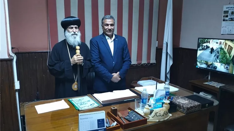 رئيس مدينة قوص يستقبل وفد كنسي بقيادة الأنبا بيمن مطران الكنيسة الأرثوذكسية