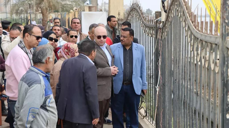 محافظ بني سويف يتفقد إجراءات التأكد من تشغيل محطات المياه