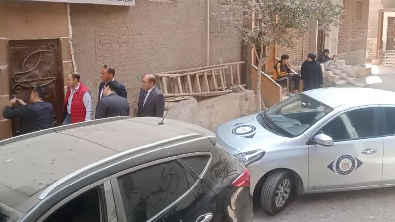 أداره منتحل صفة طبيب.. غلق وتشميع مركز طبي بدون ترخيص في بني سويف