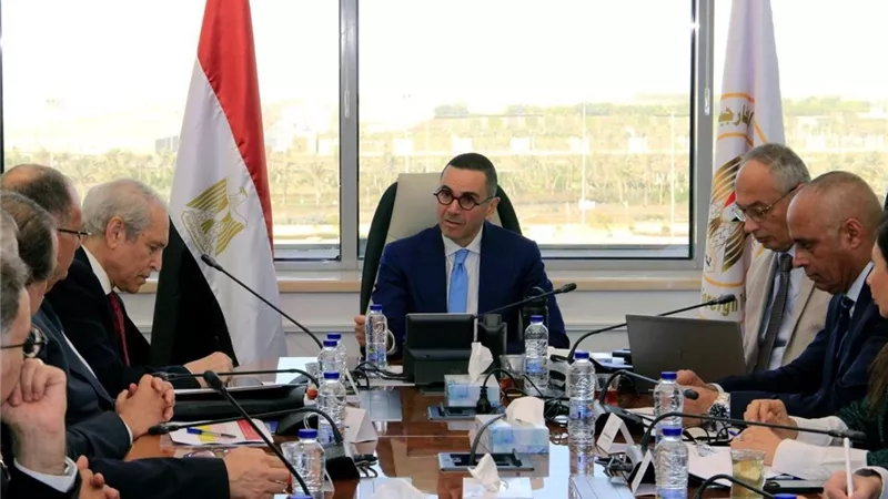 حسن الخطيب : نستهدف تعظيم الصادرات ذات القيمة المضافة وخفض عجز الميزان التجاري