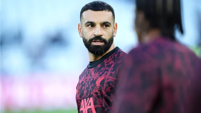 خطة سعودية جديدة لخطف محمد صلاح.. ناديان من روشن يتنافسان على ضمه