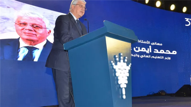 المجلس الأعلى لشئون الدراسات العليا والبحوث يعقد اجتماعه الدوري