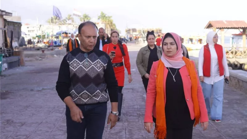 نائب محافظ دمياط تتفقد شارع النيل وممشى الكورنيش وتبحث استعدادات الصيف المقبل