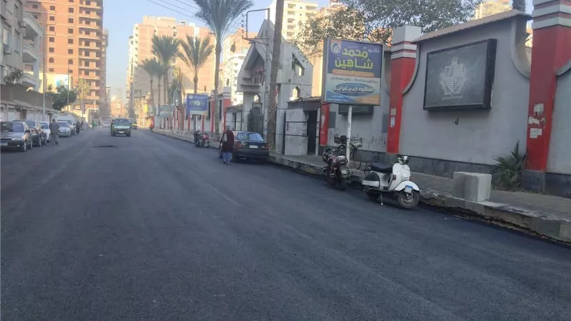 محافظ الغربية يتابع رصف القطاع الثاني من شارع الجلاء بالمحلة الكبرى