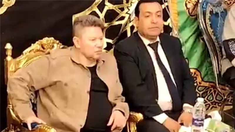 رضا عبد العال يتلقي العزاء في وفاة شقيقته بشبرا الخيمة 