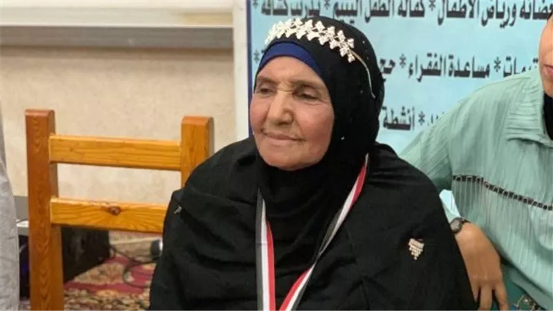 عمرها 80 عاما وحفظت القرآن كاملا.. الحاجة فاطمة عطيتو تروي قصتها الملهمة